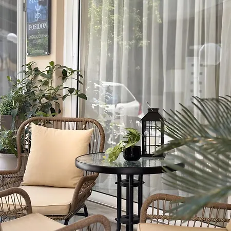 Ξενοδοχείο με διαμερίσματα Posidon Λουτρά Αιδηψού